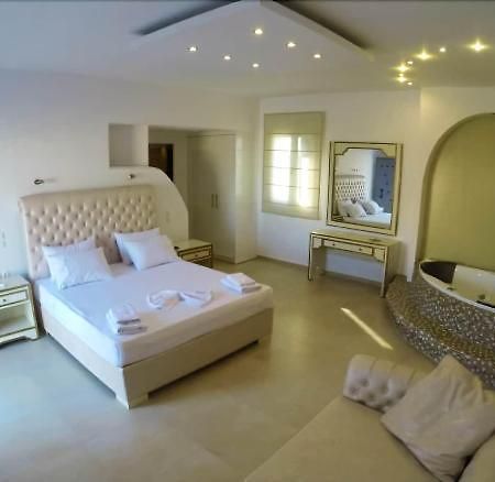 Queen Boutique Suites Mykonos Town Zewnętrze zdjęcie